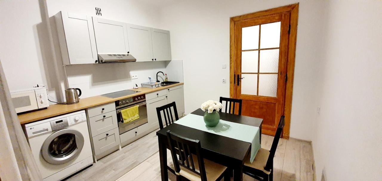 Separated Kitchen, Fast Internet Aleja 3 Maja 2M80 Varsovie Extérieur photo